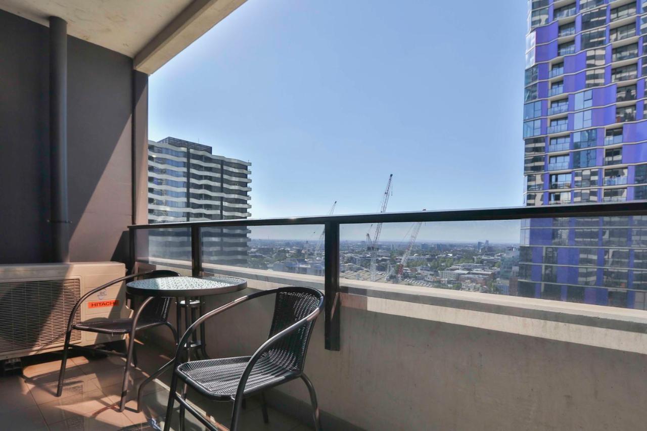 My80 Apartment Located In The Inner Of Melbourne Cbd Exterior photo